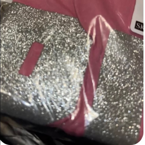 Victoria Secret Pink L,XL,XXL Bling Short Sleeved Campus
Tee New VS NWT 😍😎🤩 - Picture 6 of 13